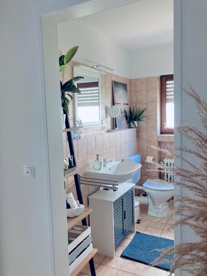 Seebrise Ferienwohnung, Seenähe, DAZN Sport Live Stream, WOW Stream, Privatparkplatz, Wlan, Balkon Rielasingen-Worblingen Exterior foto